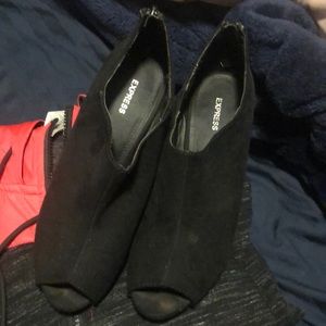 Express shoes